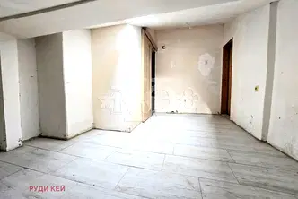 Едностаен апартамент във Варна, Център