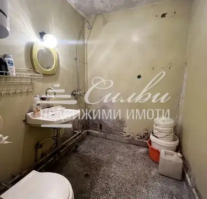 Снимка 4 — Едностаен апартамент в Шумен, Добруджански