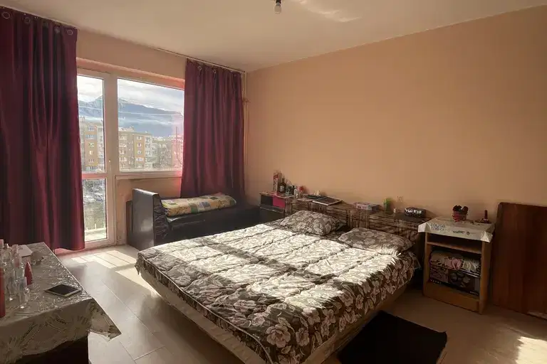 1-bedroom apartment in Vraca, Dybnika