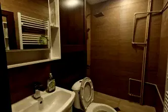 Едностаен апартамент във Враца, Младост