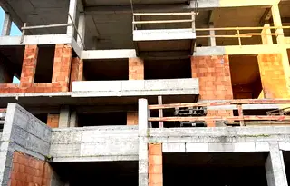 Едностаен апартамент във Варна, Погреби