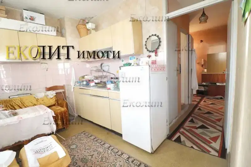 Едностаен апартамент в София, Света Троица
