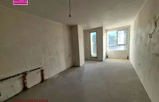 Едностаен апартамент в София, Толстой
