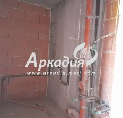 Снимка 3 — Едностаен апартамент с тераса в нова сграда в Южен, Пловдив