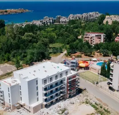 Снимка 3 — Едностаен апартамент в Бургас, Царево