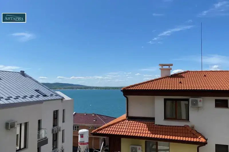 Студио апартамент с морска гледка в Созопол над пристанището