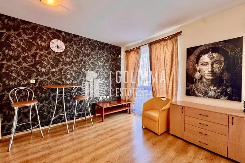 One-room apartment in Sunny Beach resort with pool and security