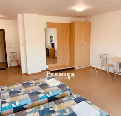 Photo 5 — Spacious one-room apartment in Kosharitsa village near the sea