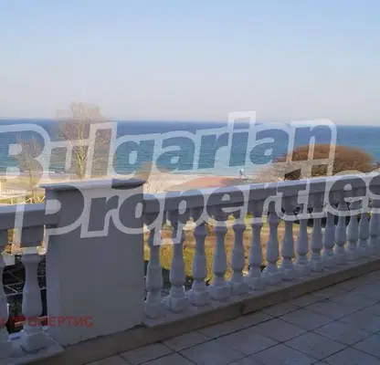 Снимка 3 — Едностаен апартамент в Бургас, с. Лозенец