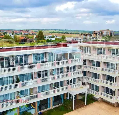 Снимка 4 — Едностаен апартамент в Бургас, с. Лозенец