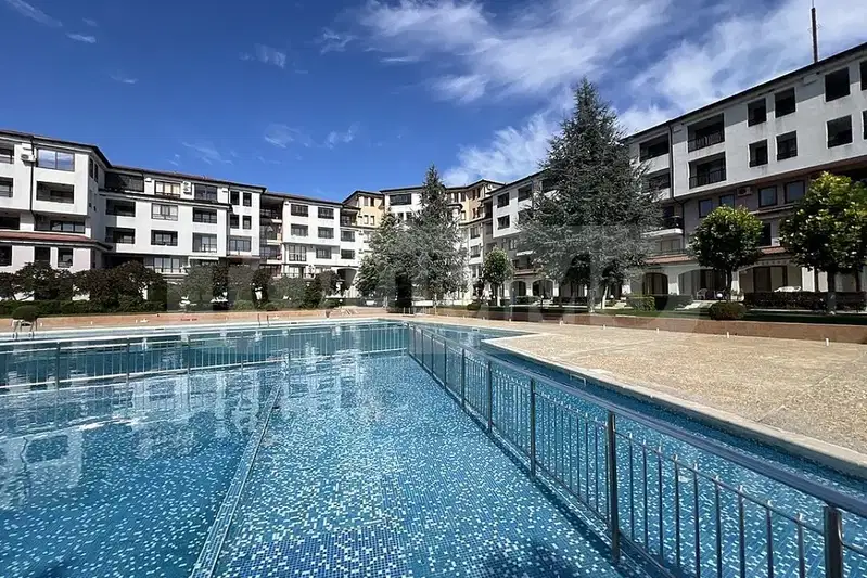 Studio apartment in Rogachevo village with terrace and pool view