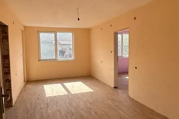 Floor of House in Kazichene