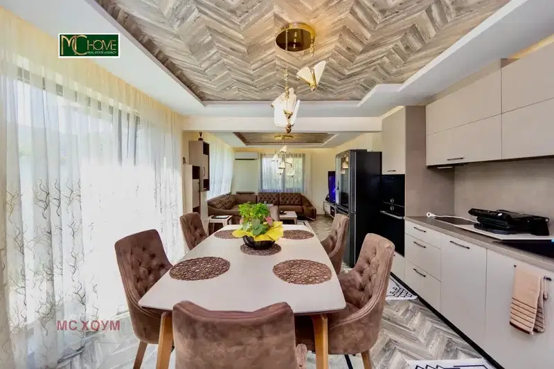 Floor of House in Lozen