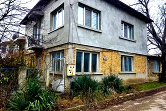 Етаж от къща в с. Тополи