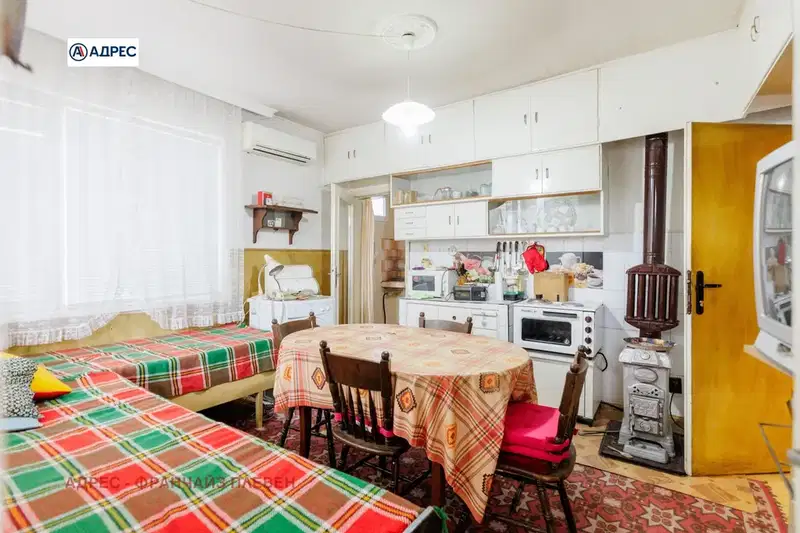 Floor of House in Pleven, 9-Ti Kvartal