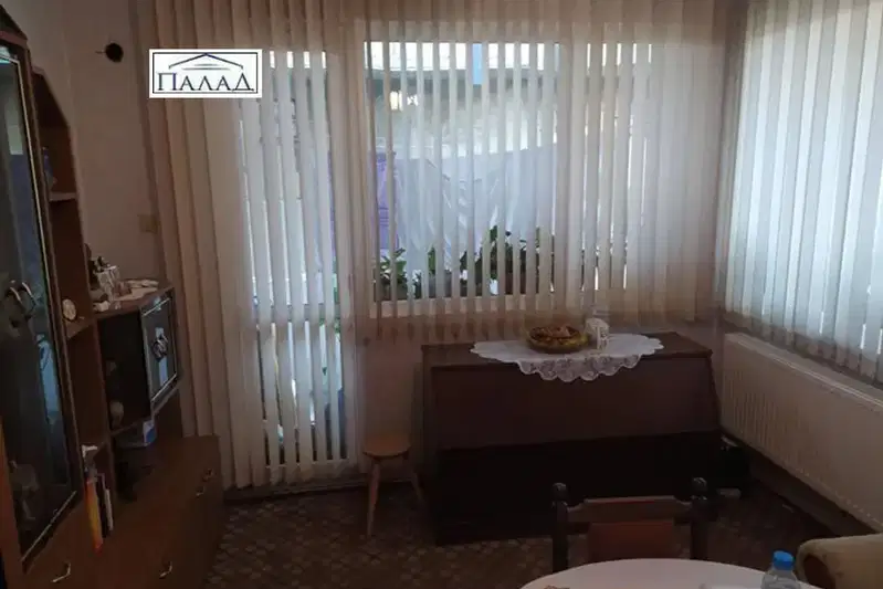 Етаж от къща във Варна, Аспарухово