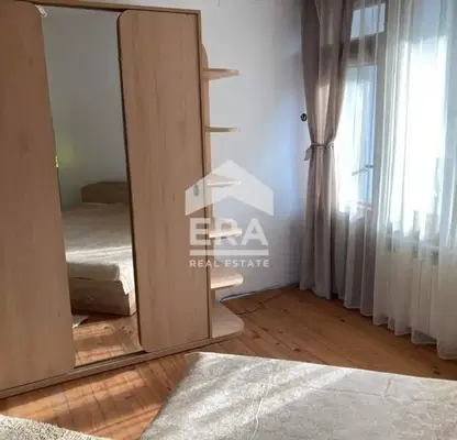 Снимка 4 — Етаж от къща във Варна, Аспарухово