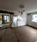 Етаж от къща в Шумен, Басейна