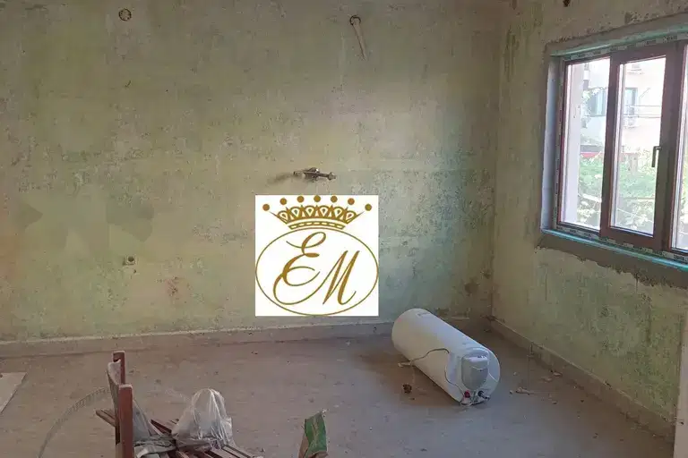 Floor of House in Shumen, Baseina