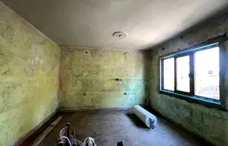 Етаж от къща в Шумен, Басейна