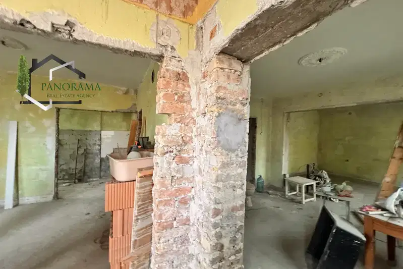 Floor of House in Shumen, Baseina