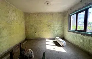 Етаж от къща в Шумен, Басейна