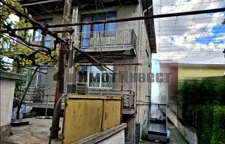 Етаж от къща в Ямбол, Боровец