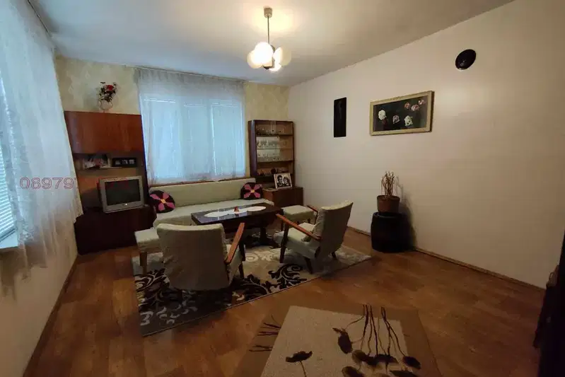 Floor of House in Yambol, Centyr