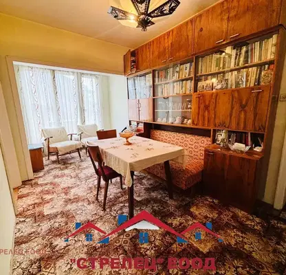 Photo 2 — Floor of House in Dobrich, Centyr