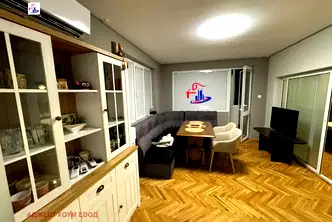 Етаж от къща в Шумен, Център
