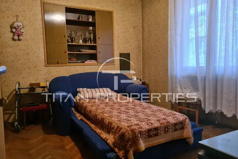 Floor of House in Plovdiv, Centyr
