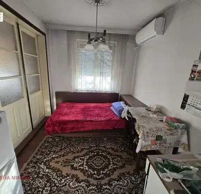 Снимка 3 — Четиристаен апартамент в центъра на Шумен с две тераси