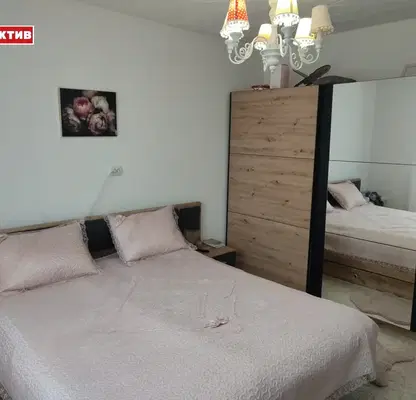 Снимка 4 — Етаж от къща в Търговище, Център