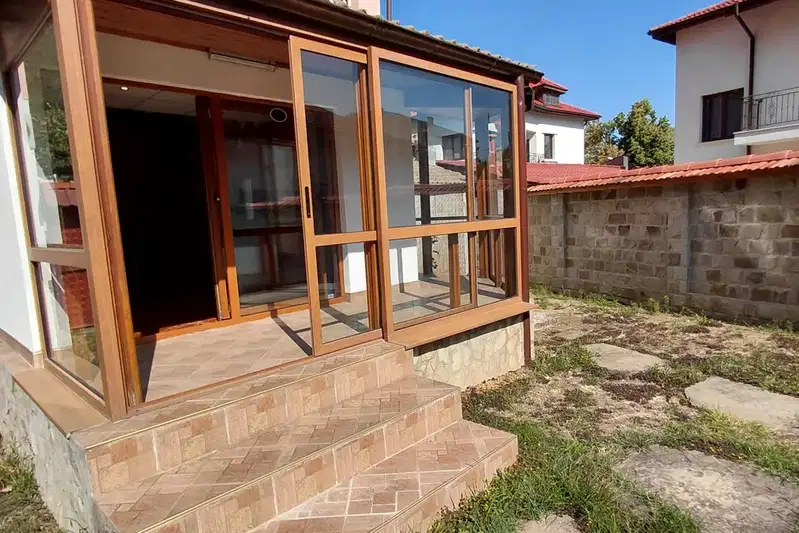 Floor of House in Vraca, Centyr