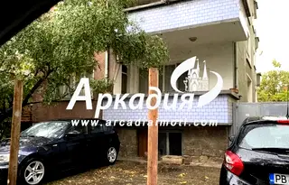 Етаж от къща в Пловдив, Център