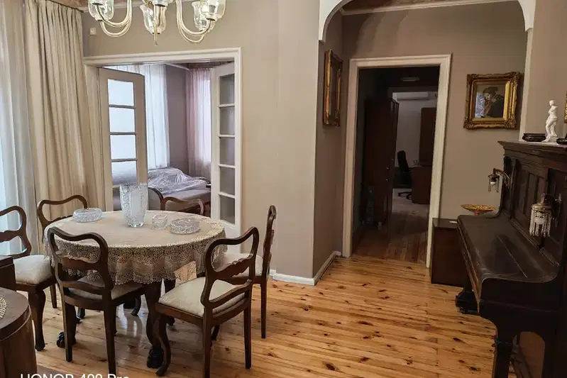 Floor of House in Sofiya, Centyr