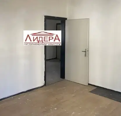 Снимка 4 — Етаж от къща в Пловдив, Център