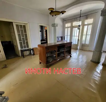Photo 4 — Spacious 5-room apartment in the centre of Shumen with a yard