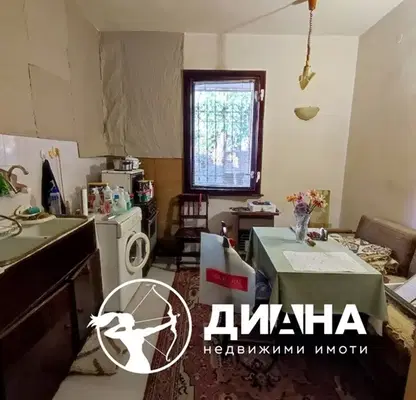 Снимка 4 — Етаж от къща в Пловдив, Център