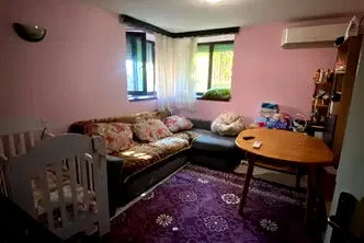 Етаж от къща в Добрич, Център
