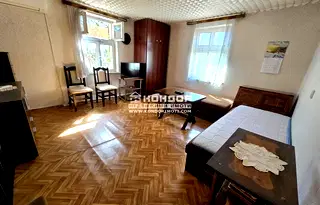 Етаж от къща в Пловдив, Център