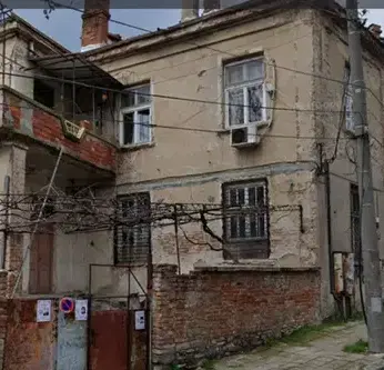 Снимка 4 — Етаж от къща в Ямбол, Център