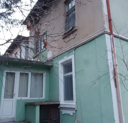 Снимка 2 — Етаж от къща във Велико Търново, Център