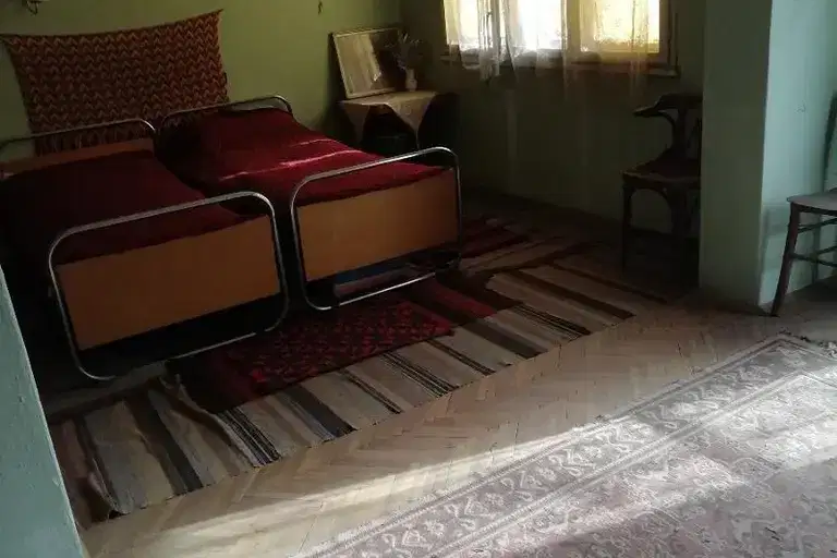 Етаж от къща във Враца, Център
