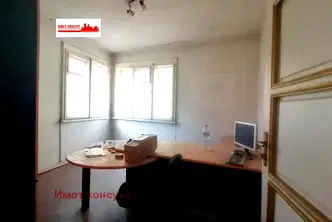 Етаж от къща в Пловдив, Център