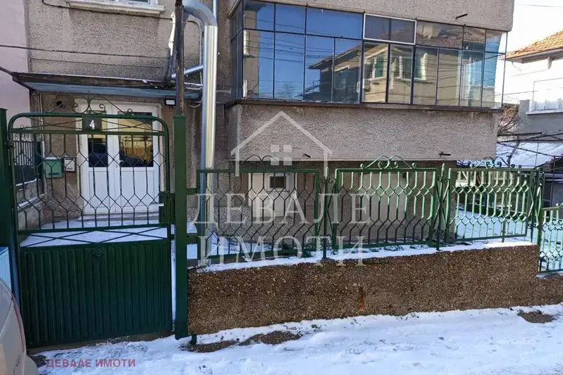 Етаж от къща в Русе, Дружба 2