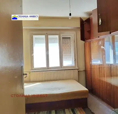 Снимка 2 — Етаж от къща в Русе, Дружба 2