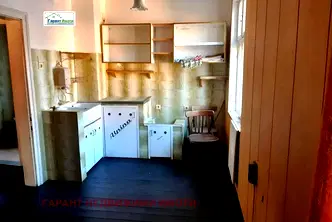 Етаж от къща в Габрово, Дядо Дянко