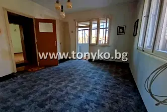 Етаж от къща в Пловдив, Гагарин