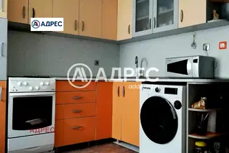 Етаж от къща във Варна, Галата